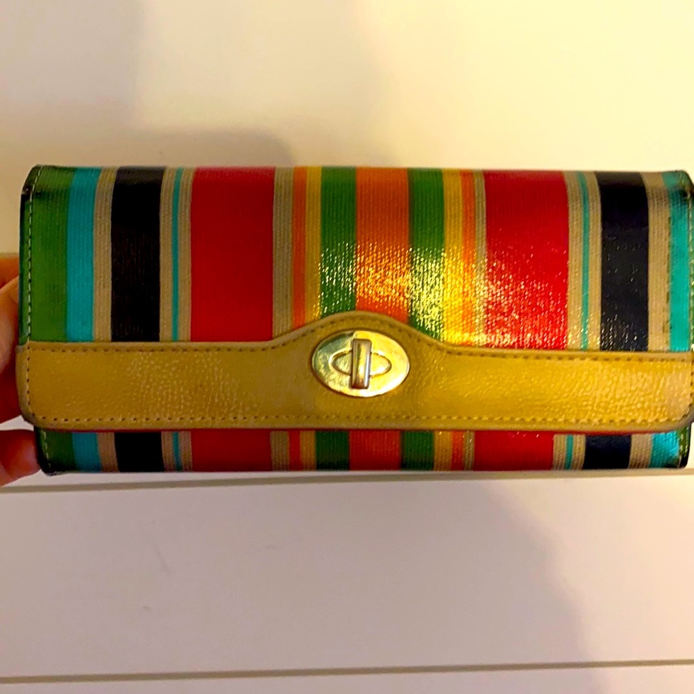 Clutch wallet